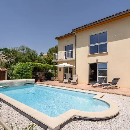 Villa Spacious With Private Swimming Pool *