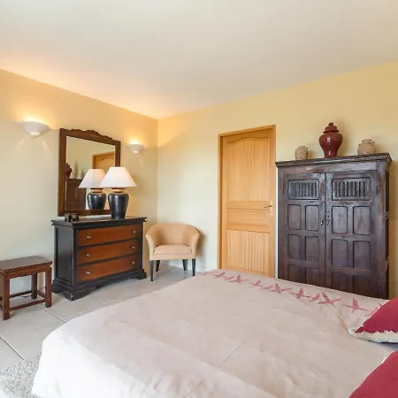 Spacious With Private Swimming Pool Limoux