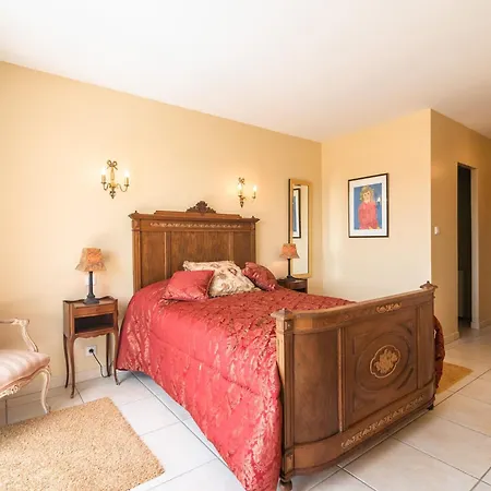 Spacious With Private Swimming Pool Villa Limoux