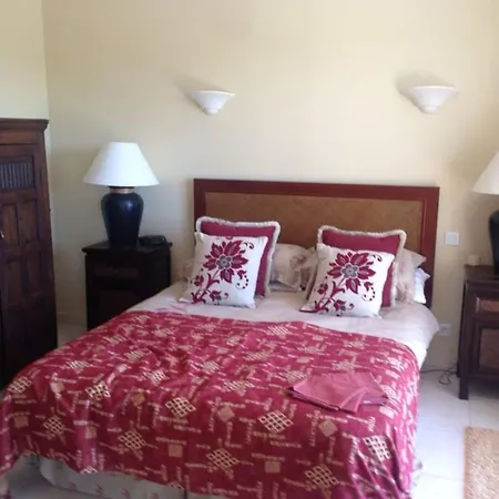 In With Private Pool & Mountain Views Limoux