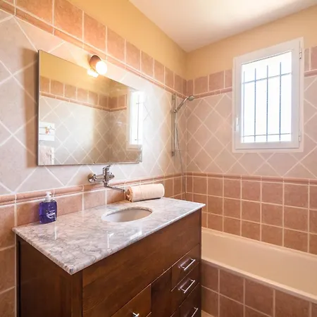 Villa In With Private Pool & Mountain Views Limoux